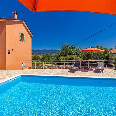 House * Silo (Krk)